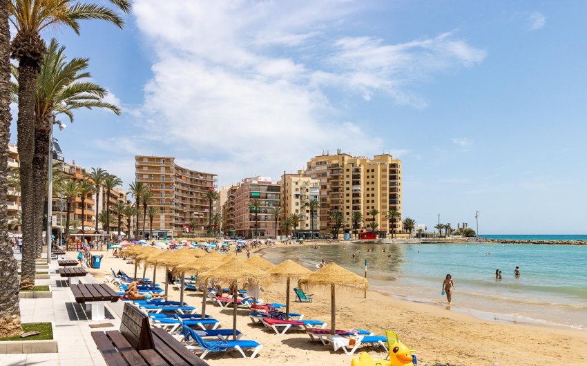 Resale - Apartment -
Torrevieja - Playa del Cura