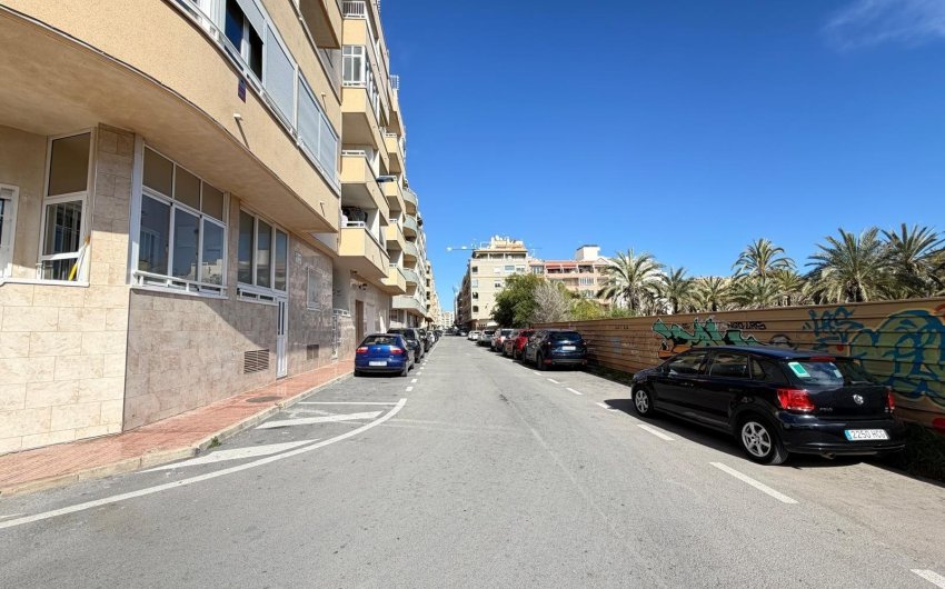 Resale - Apartment -
Torrevieja - Playa del Cura