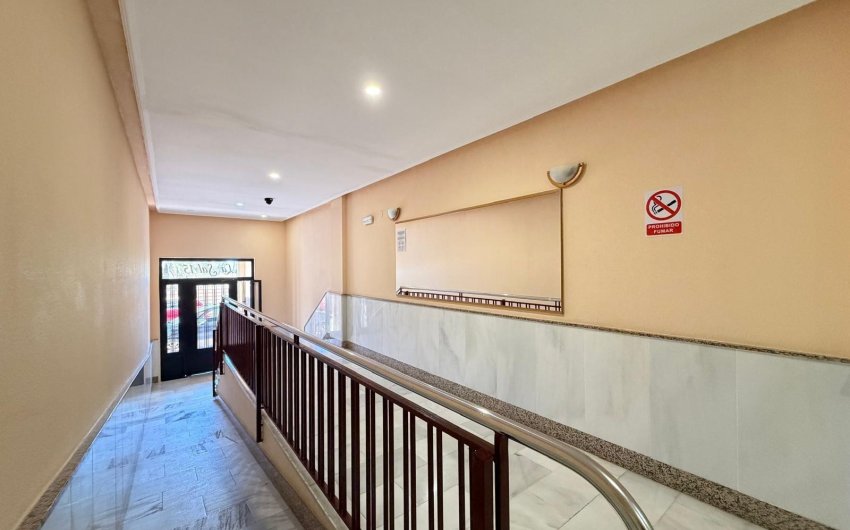 Resale - Apartment -
Torrevieja - Playa del Cura