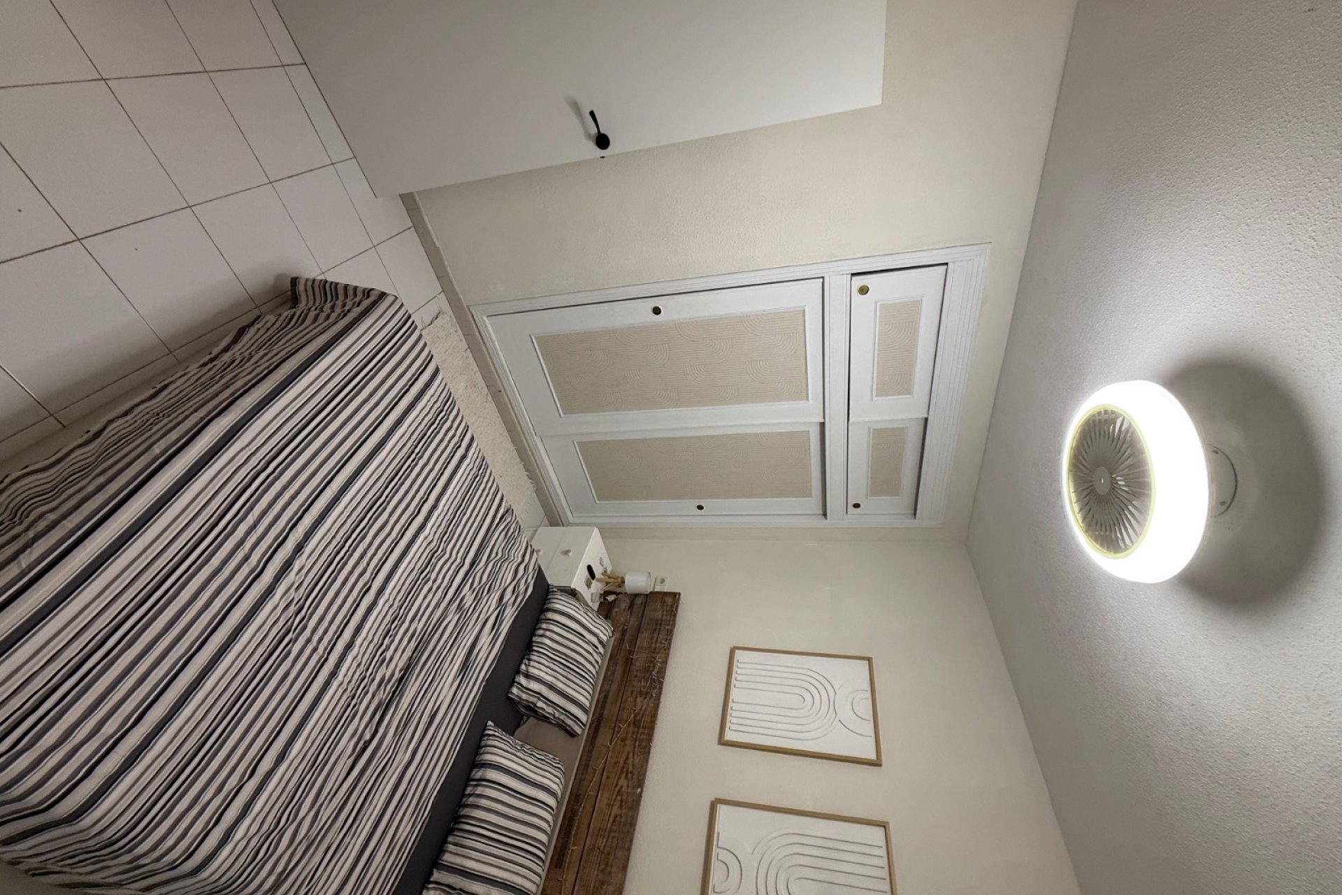 Resale - Apartment -
Torrevieja - Playa Los Naufragos