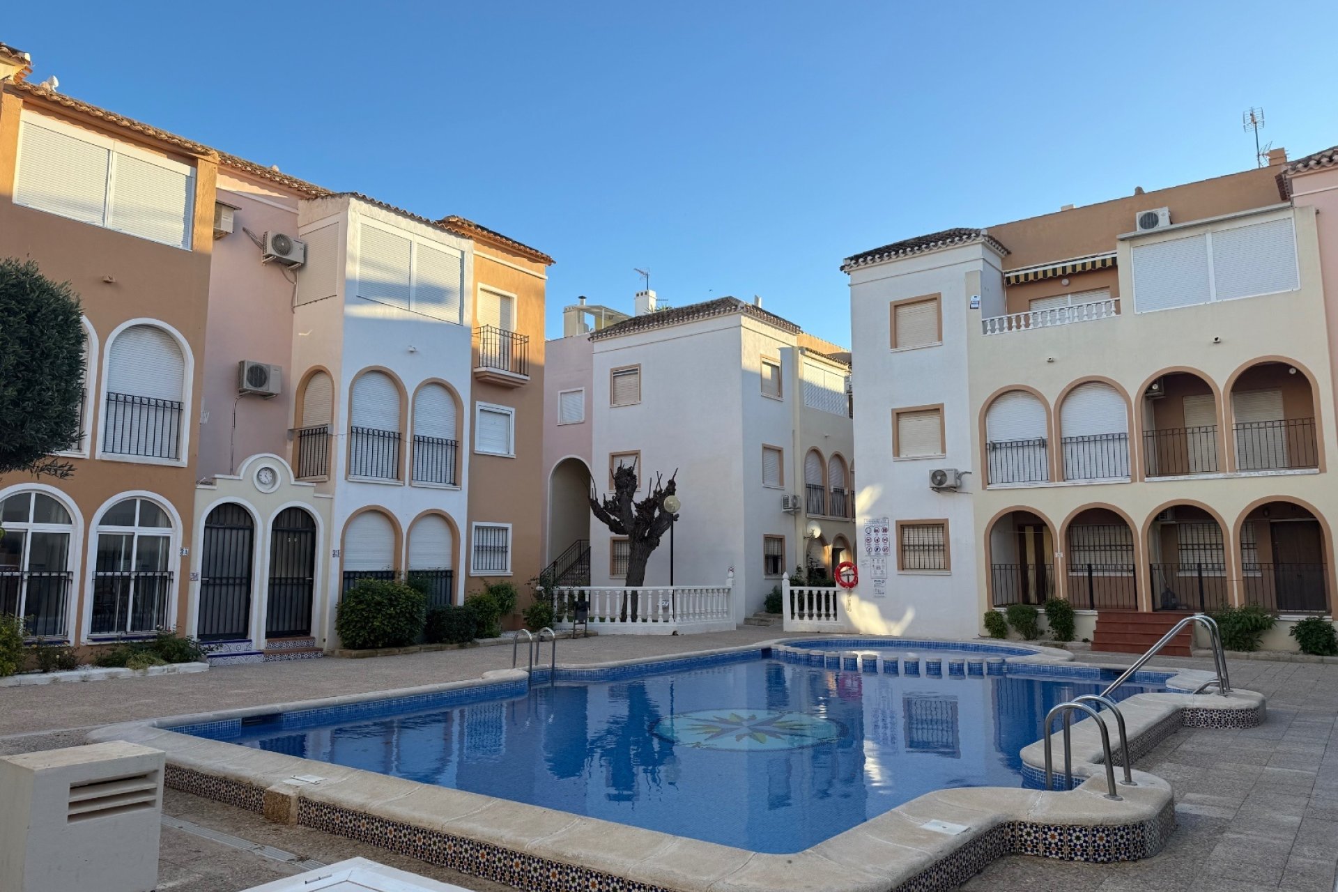 Resale - Apartment -
Torrevieja - Playa Los Naufragos