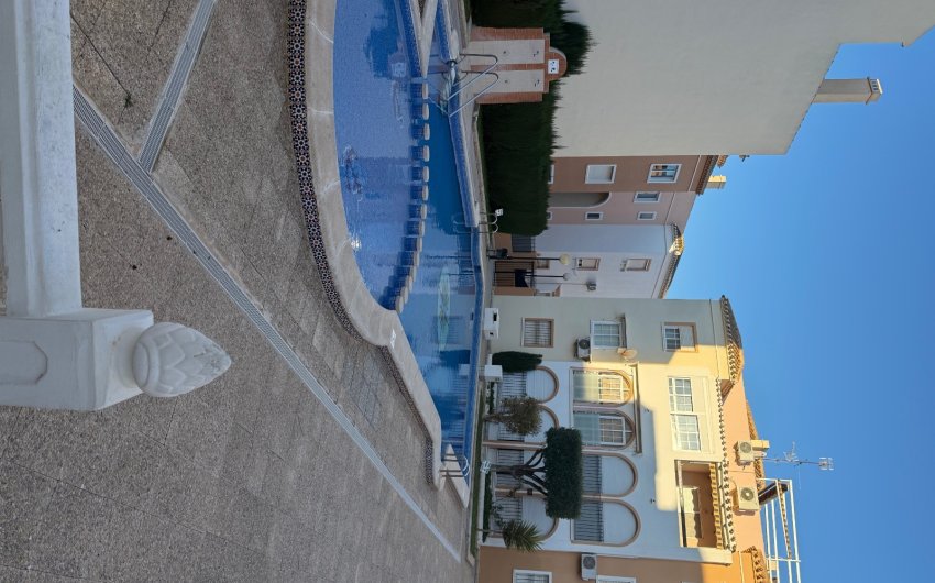 Resale - Apartment -
Torrevieja - Playa Los Naufragos