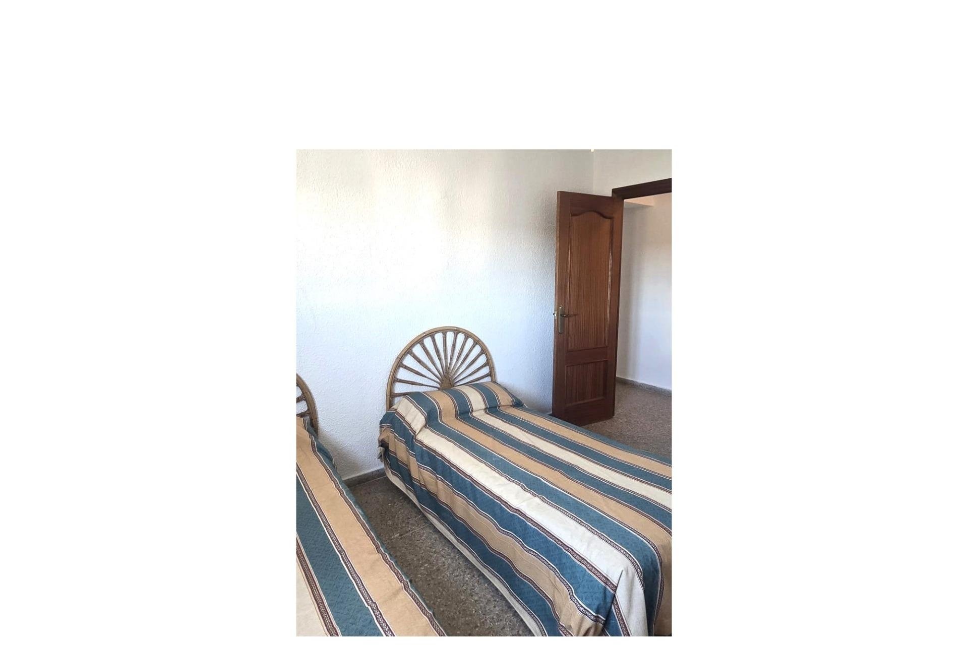Resale - Apartment -
Torrevieja - Puerto Deportivo Marina Salinas