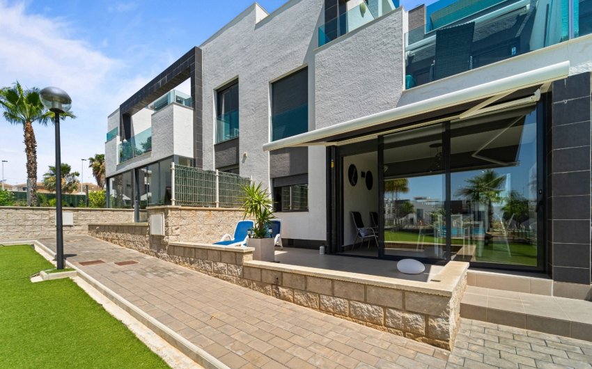 Resale - Apartment -
Torrevieja - Punta Prima
