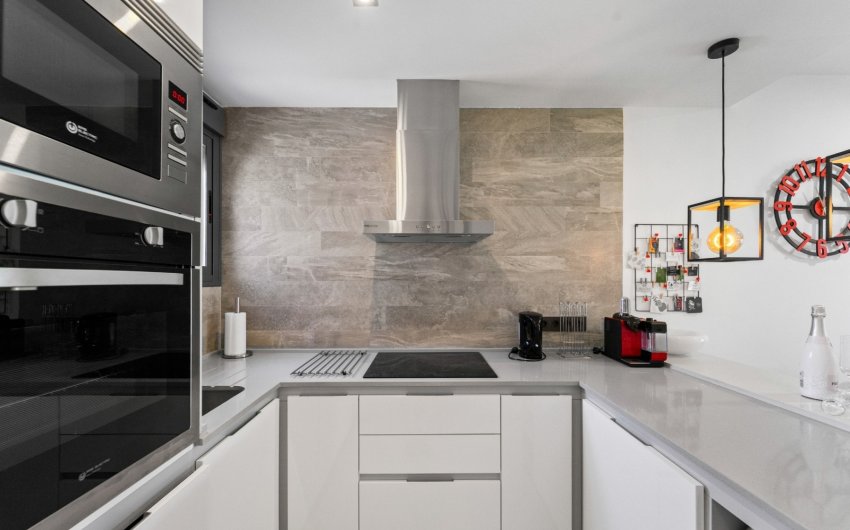 Resale - Apartment -
Torrevieja - Punta Prima