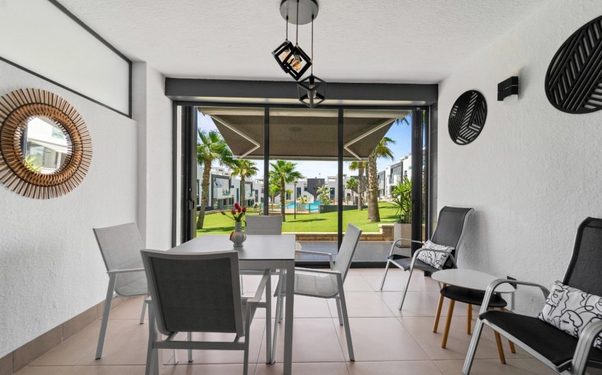 Resale - Apartment -
Torrevieja - Punta Prima