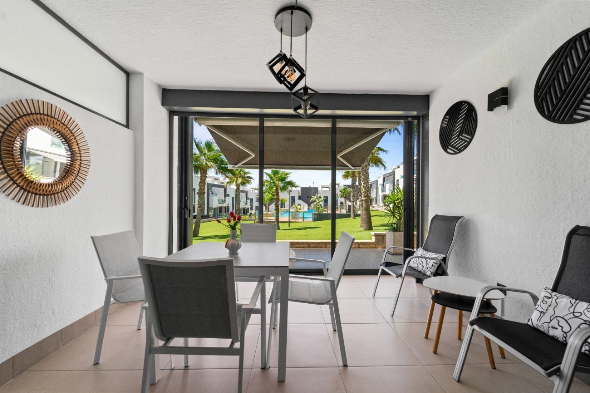 Resale - Apartment -
Torrevieja - Punta Prima