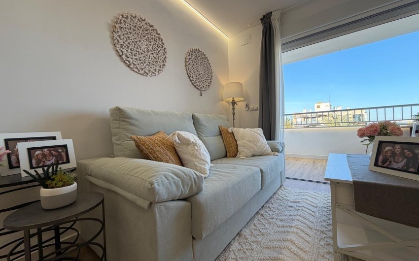 Resale - Apartment -
Torrevieja - Punta Prima
