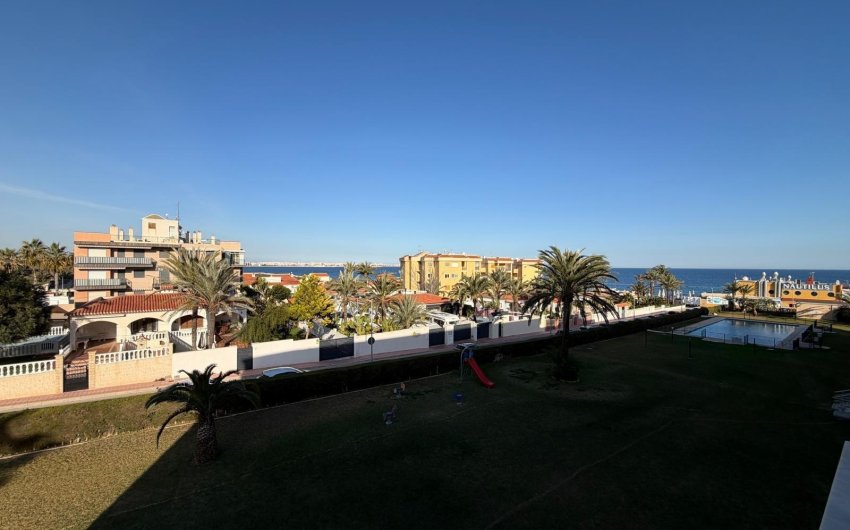 Resale - Apartment -
Torrevieja - Punta Prima