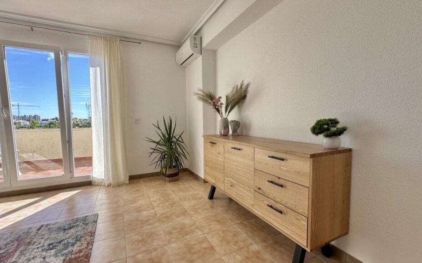 Resale - Apartment -
Torrevieja - Punta Prima