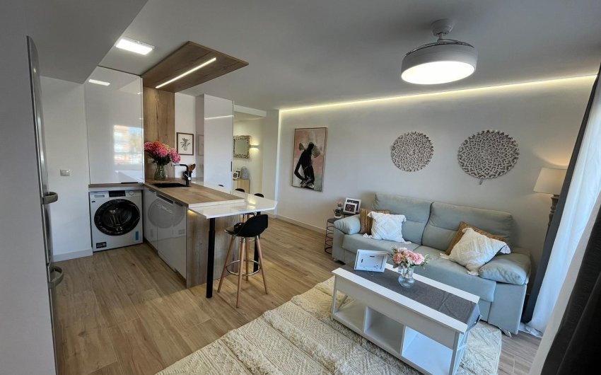 Resale - Apartment -
Torrevieja - Punta Prima