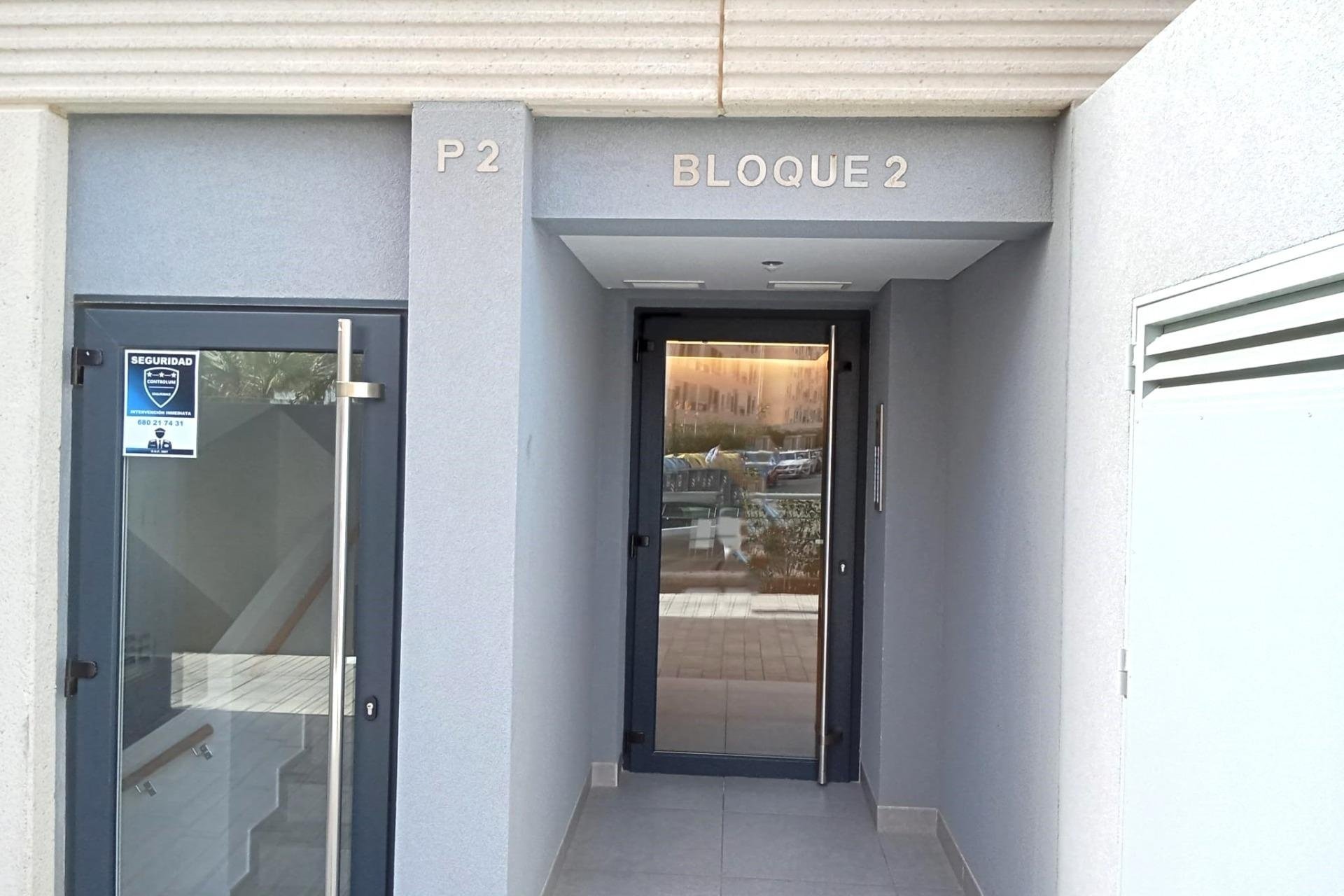 Resale - Apartment -
Torrevieja - Punta Prima