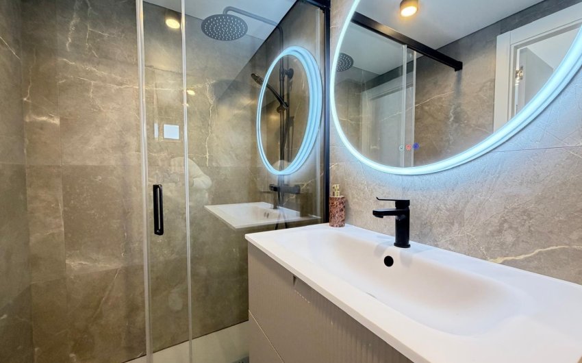 Resale - Apartment -
Torrevieja - Punta Prima