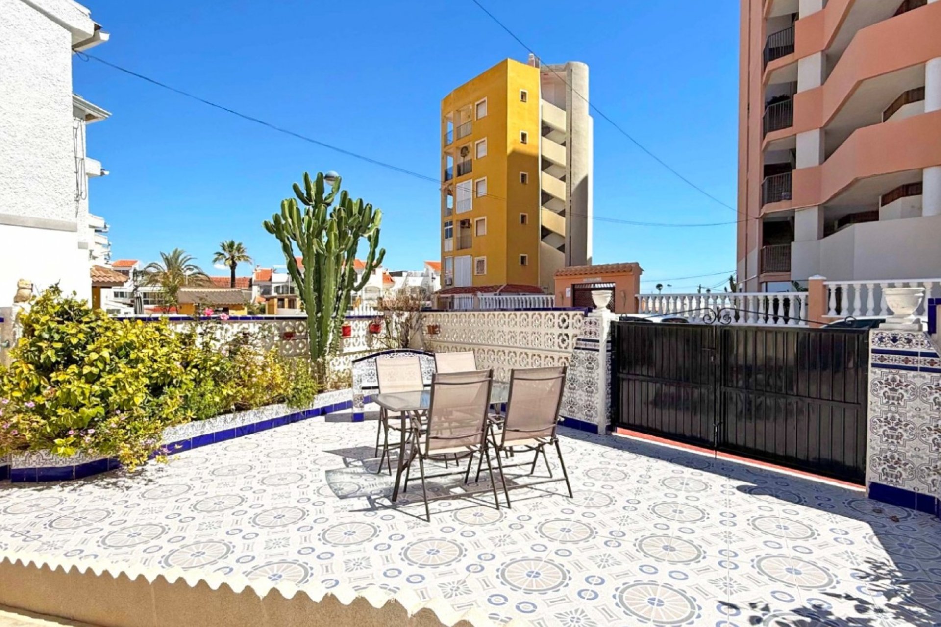 Resale - Apartment -
Torrevieja - Torrelamata - La Mata