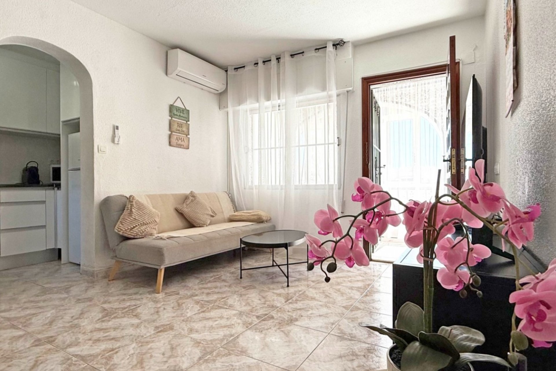 Resale - Apartment -
Torrevieja - Torrelamata - La Mata