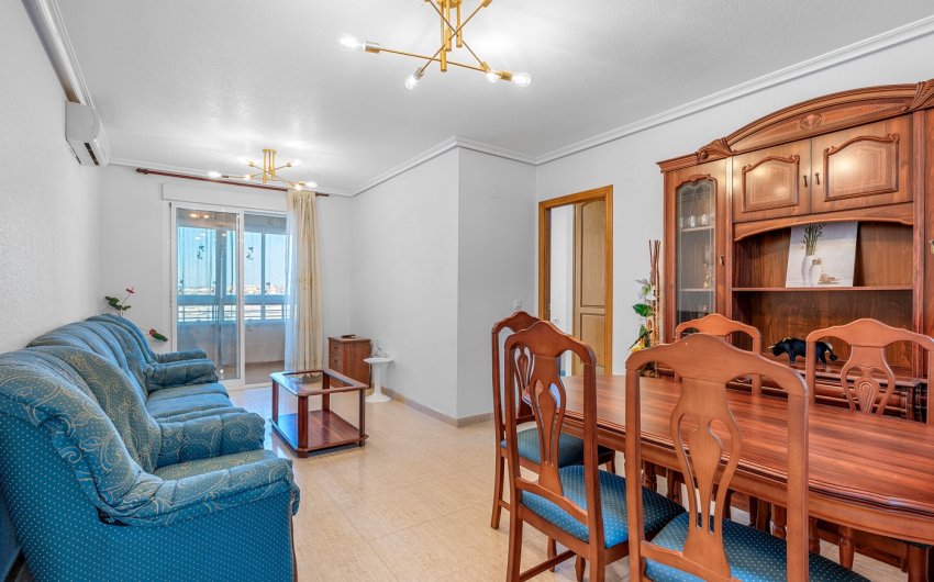 Resale - Apartment -
Torrevieja
