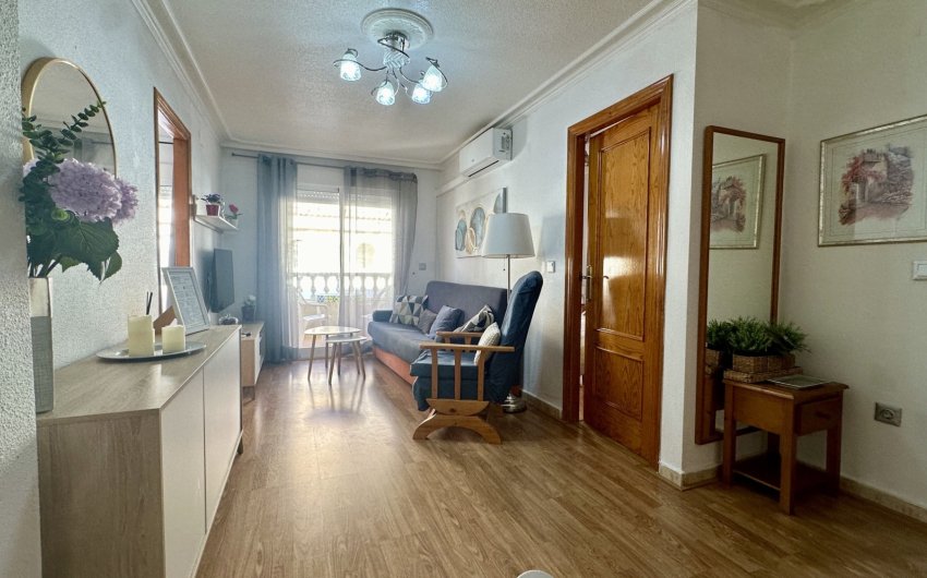 Resale - Apartment -
Torrevieja