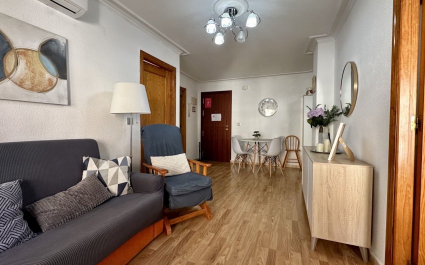 Resale - Apartment -
Torrevieja