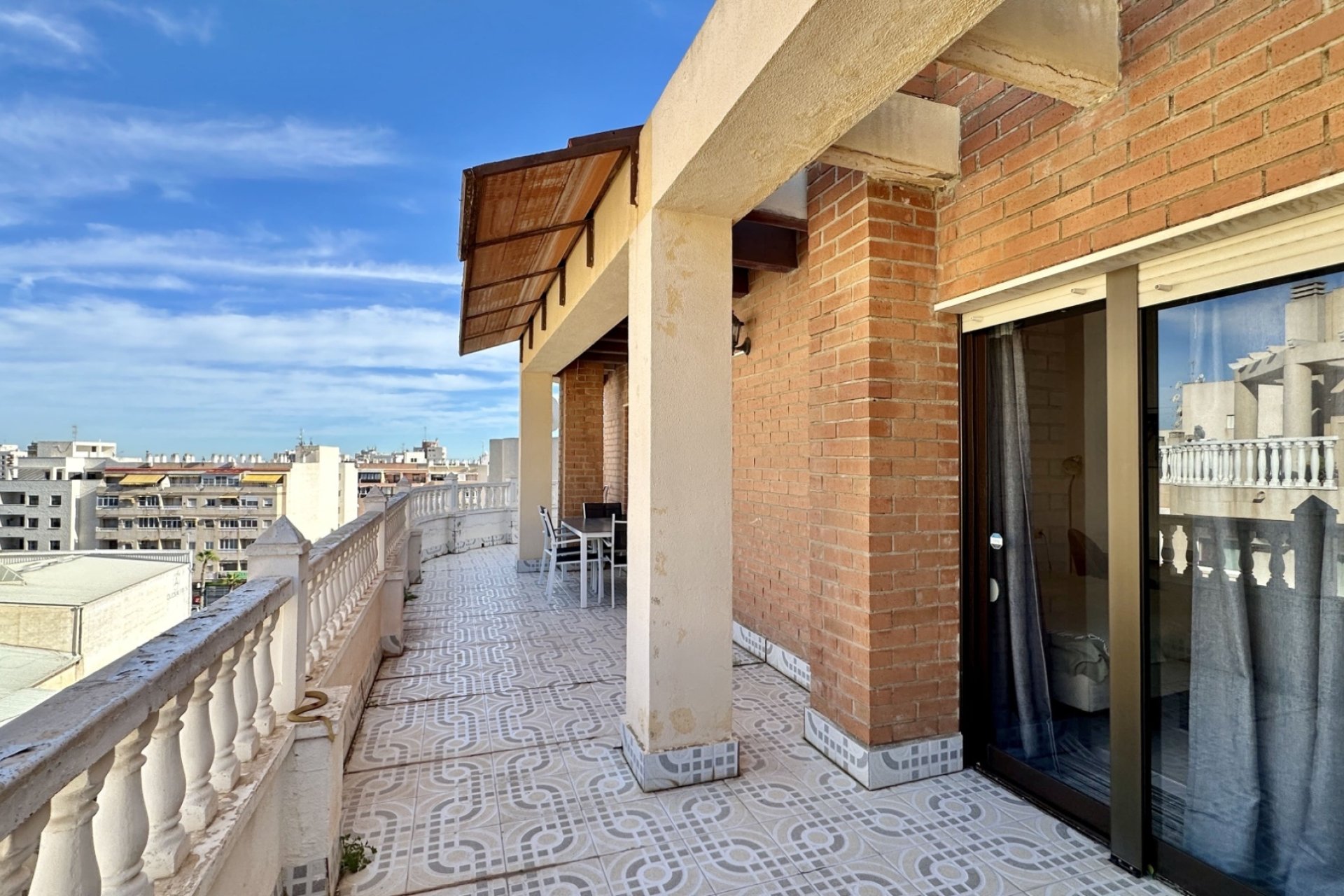 Resale - Apartment -
Torrevieja
