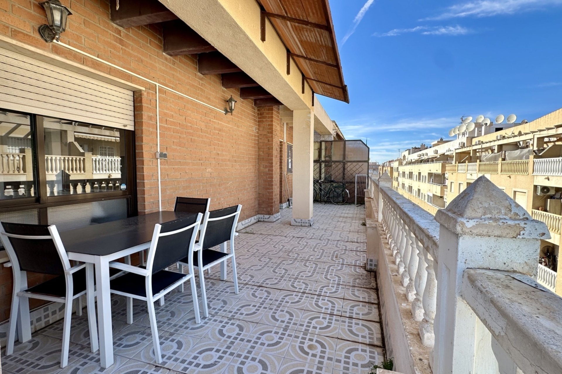 Resale - Apartment -
Torrevieja