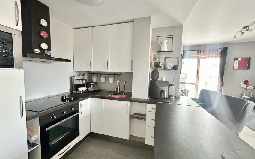 Resale - Apartment -
Torrevieja