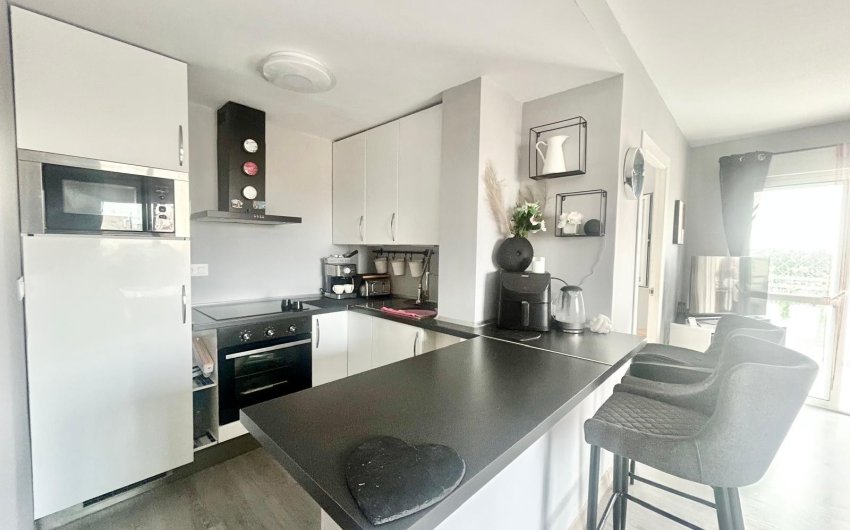 Resale - Apartment -
Torrevieja