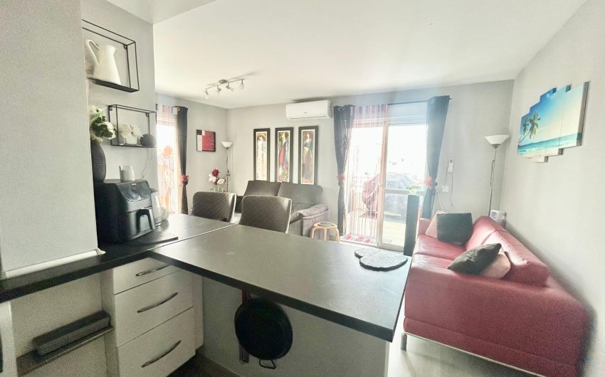 Resale - Apartment -
Torrevieja