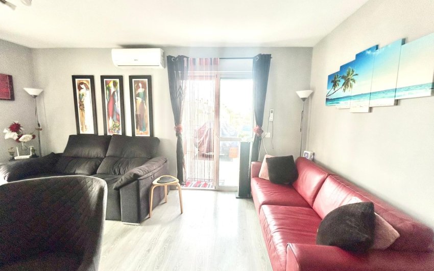 Resale - Apartment -
Torrevieja