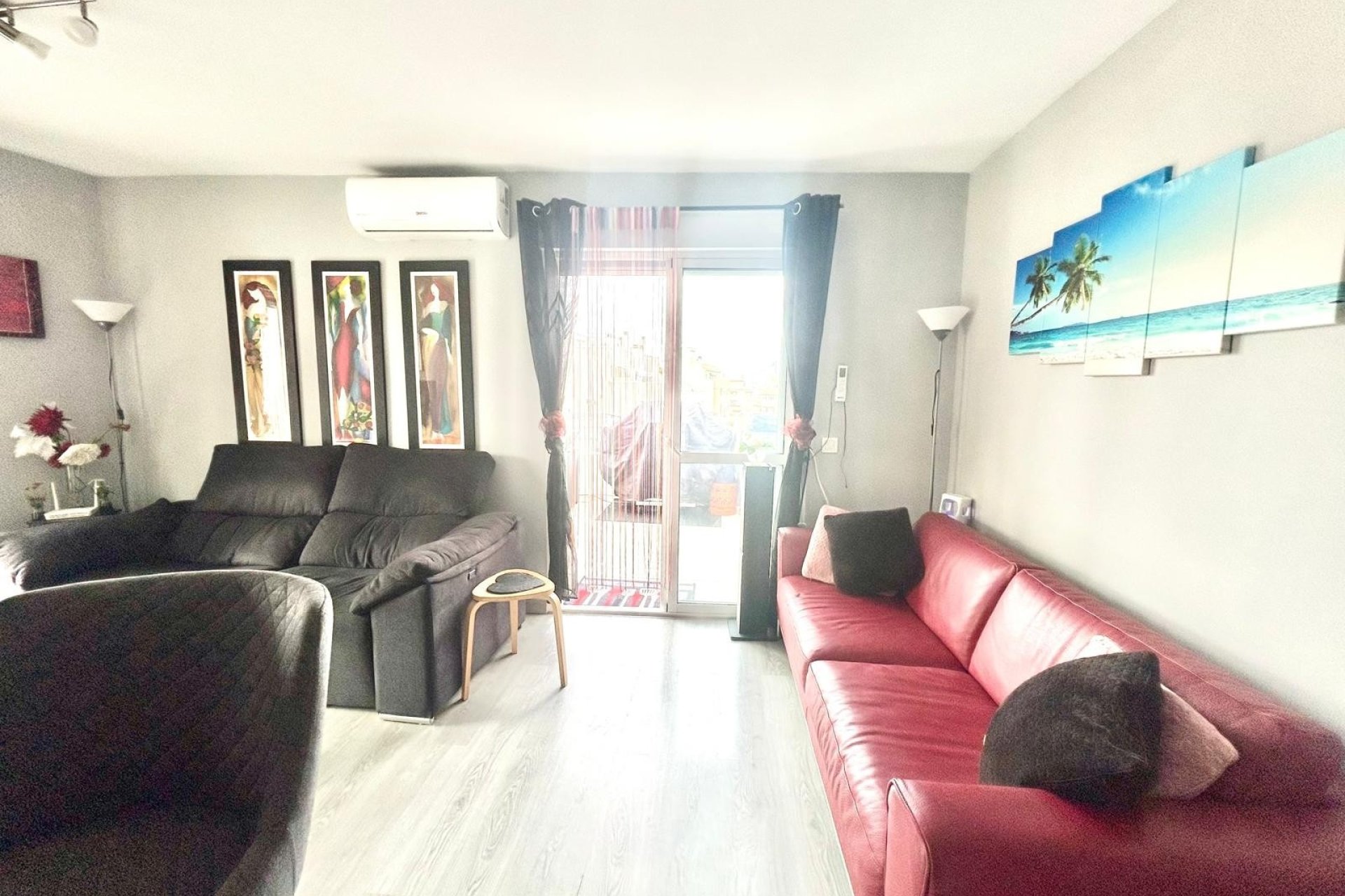 Resale - Apartment -
Torrevieja