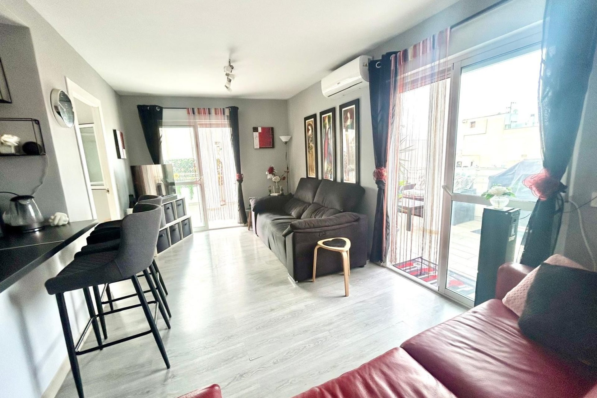 Resale - Apartment -
Torrevieja