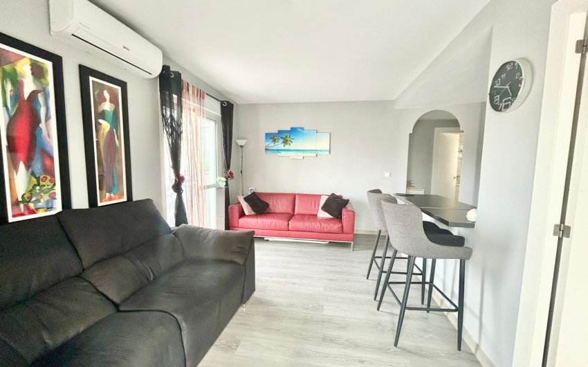 Resale - Apartment -
Torrevieja