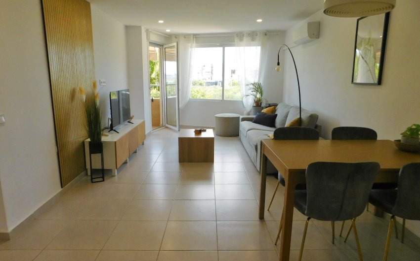 Resale - Apartment -
Torrevieja