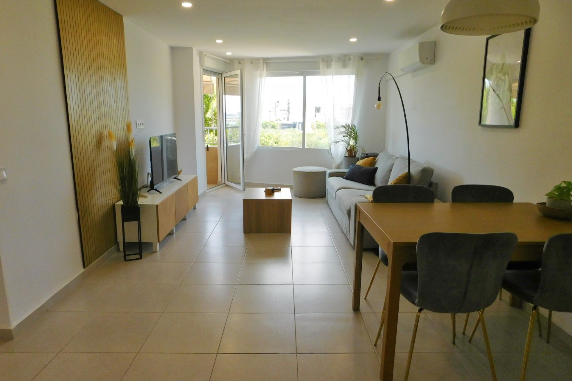 Resale - Apartment -
Torrevieja