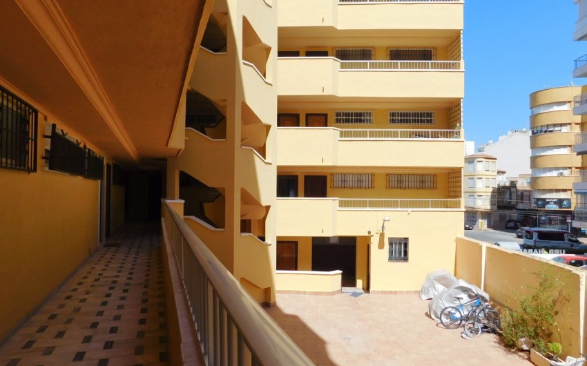 Resale - Apartment -
Torrevieja