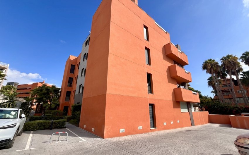 Resale - Apartment -
Villamartin - Costa Blanca