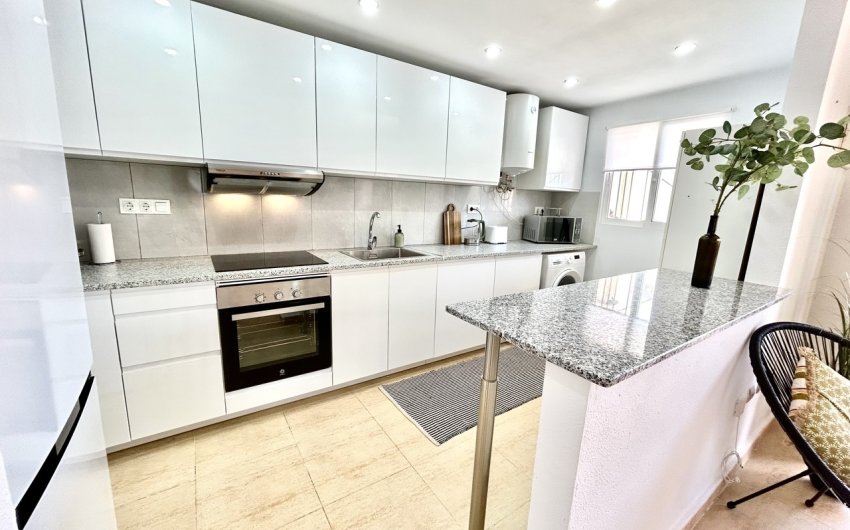 Resale - Apartment -
Villamartin - Costa Blanca