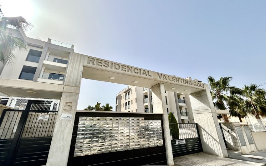 Resale - Apartment -
Villamartin - Costa Blanca