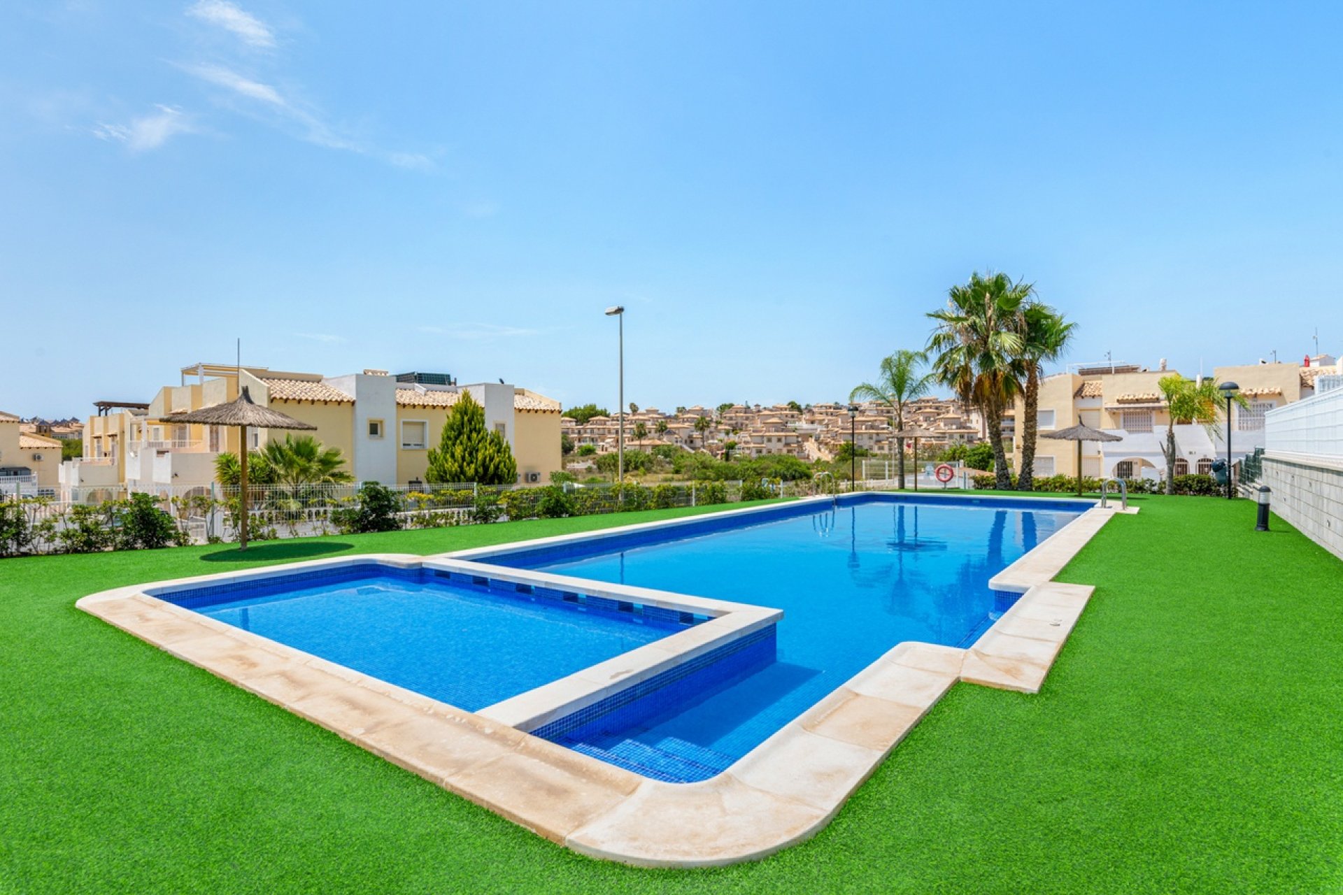 Resale - Apartment -
Villamartin - Costa Blanca