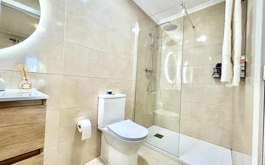 Resale - Apartment -
Villamartin - Costa Blanca