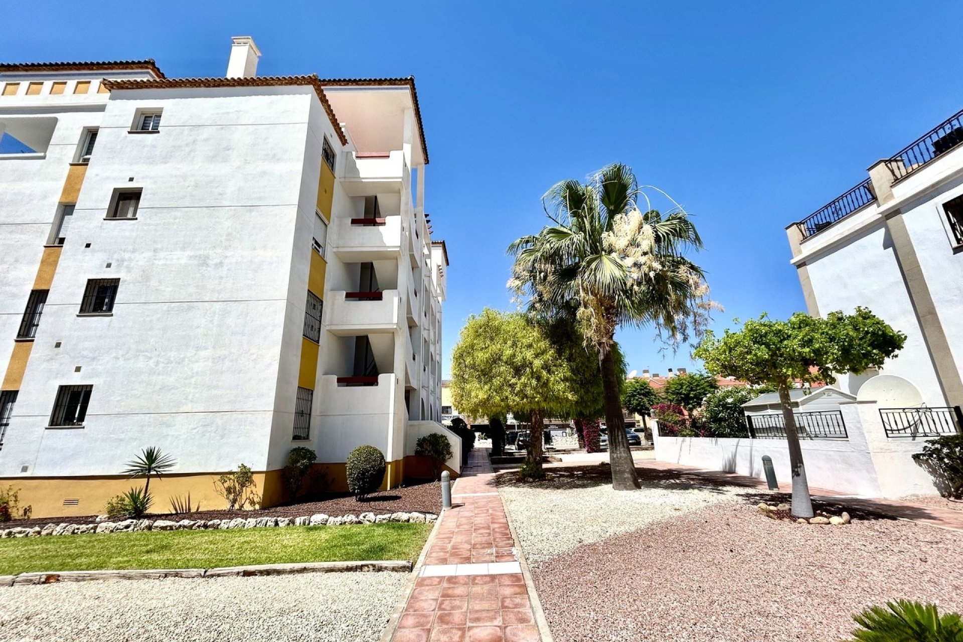Resale - Apartment -
Villamartin - Costa Blanca