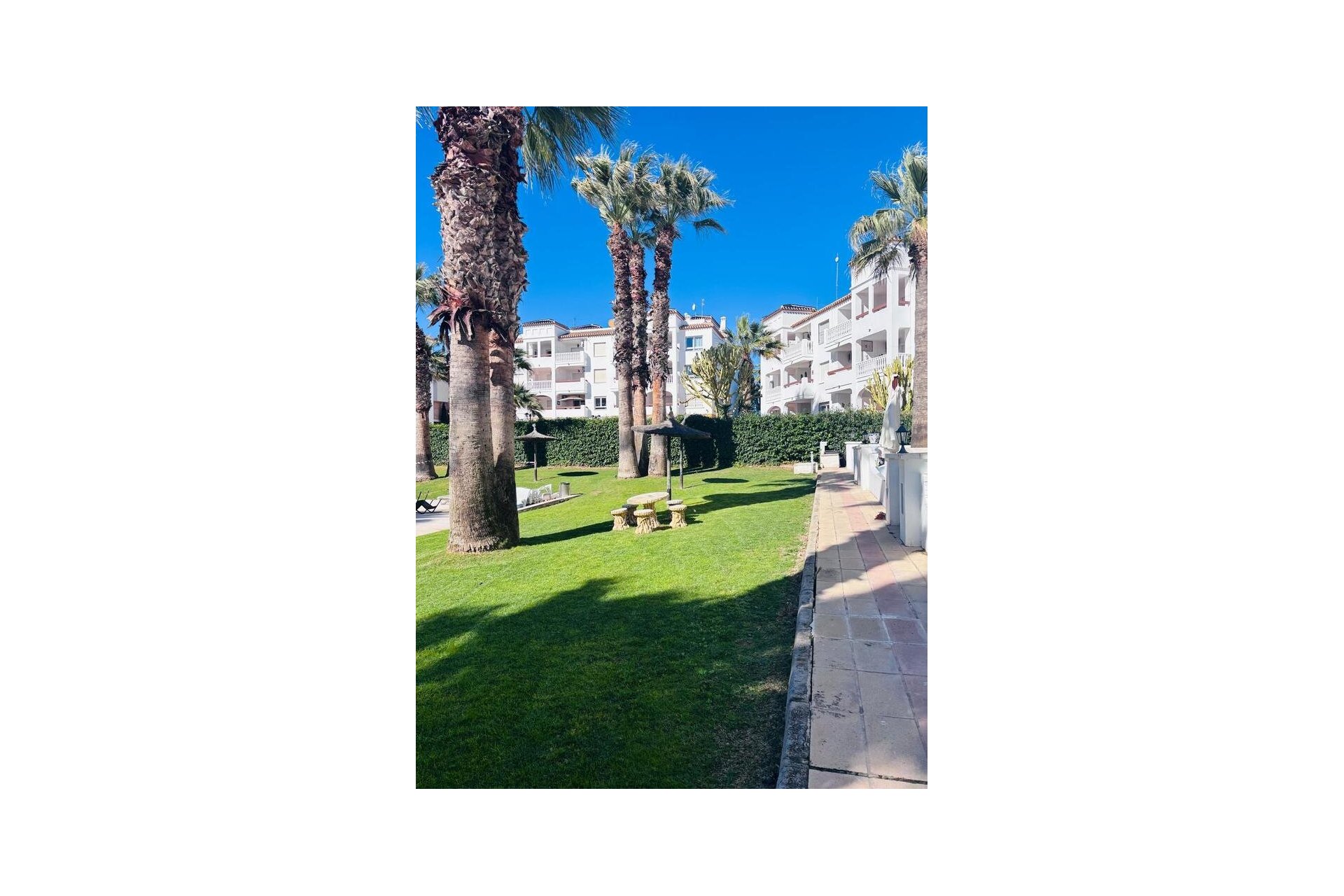 Resale - Apartment -
Villamartin - Orihuela Costa