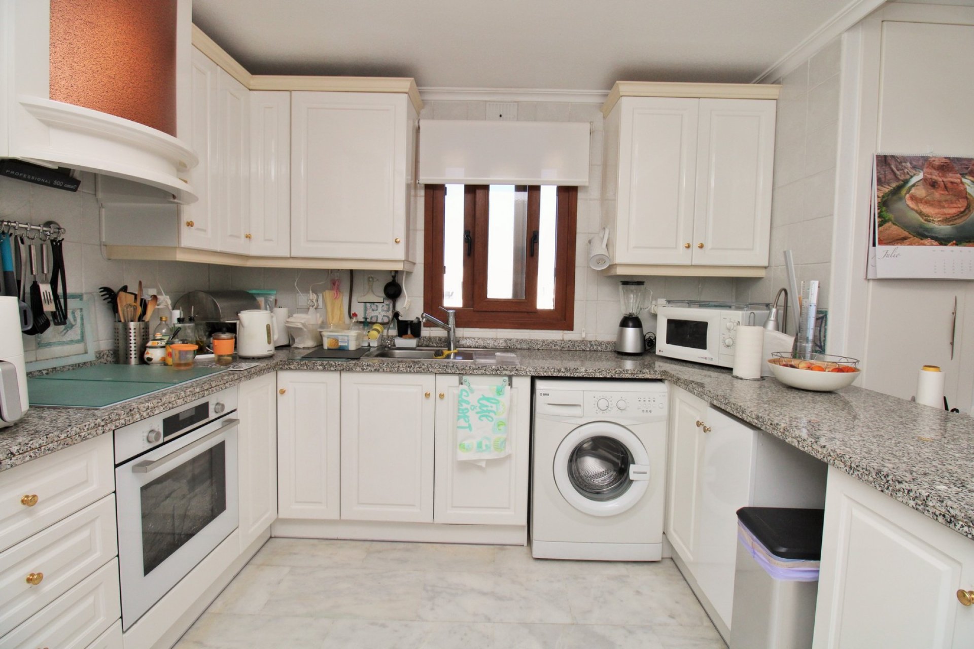 Resale - Apartment -
Villamartín - PAU 8