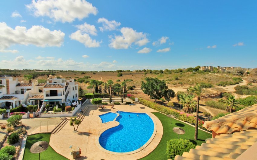 Resale - Apartment -
Villamartín - PAU 8