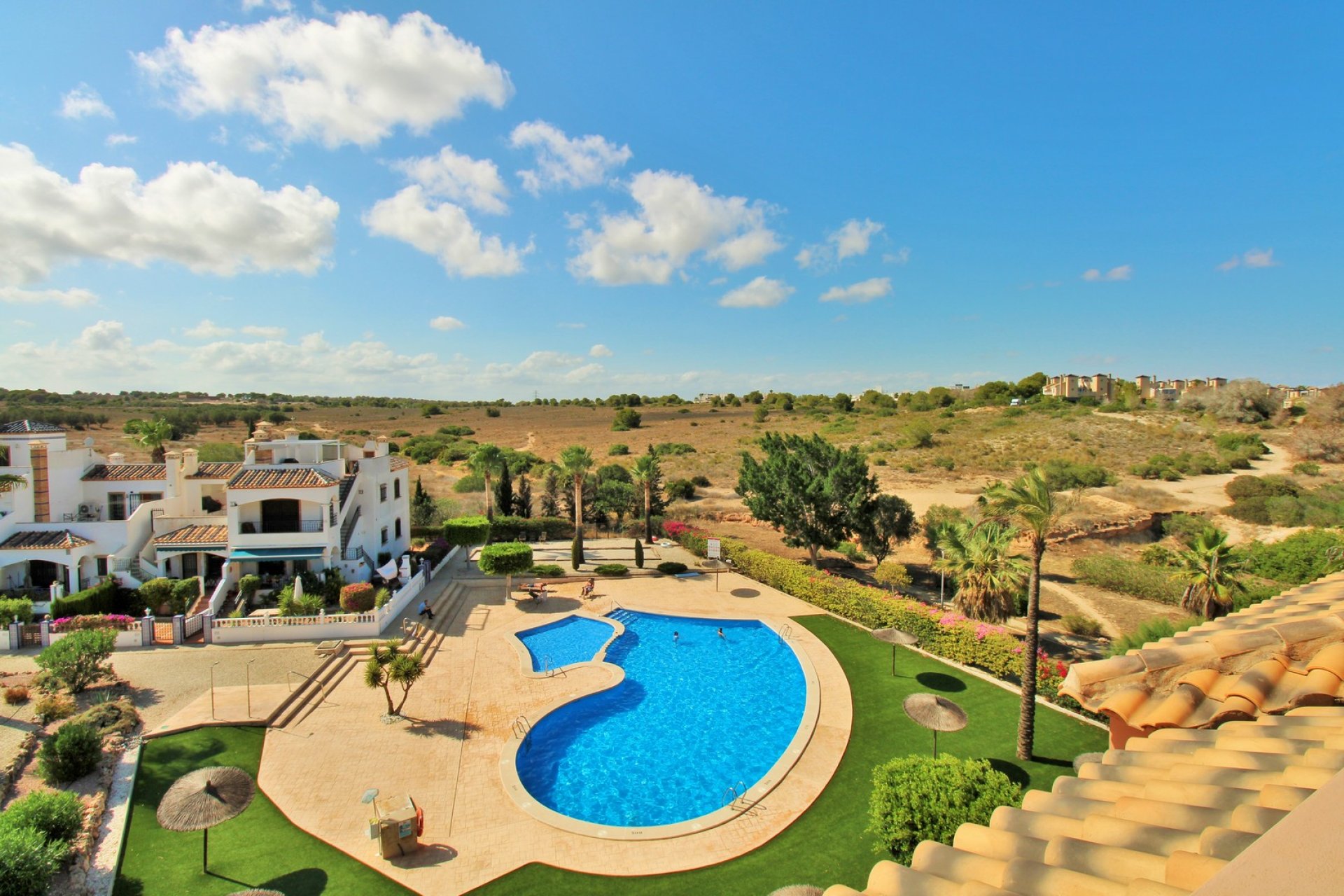 Resale - Apartment -
Villamartín - PAU 8