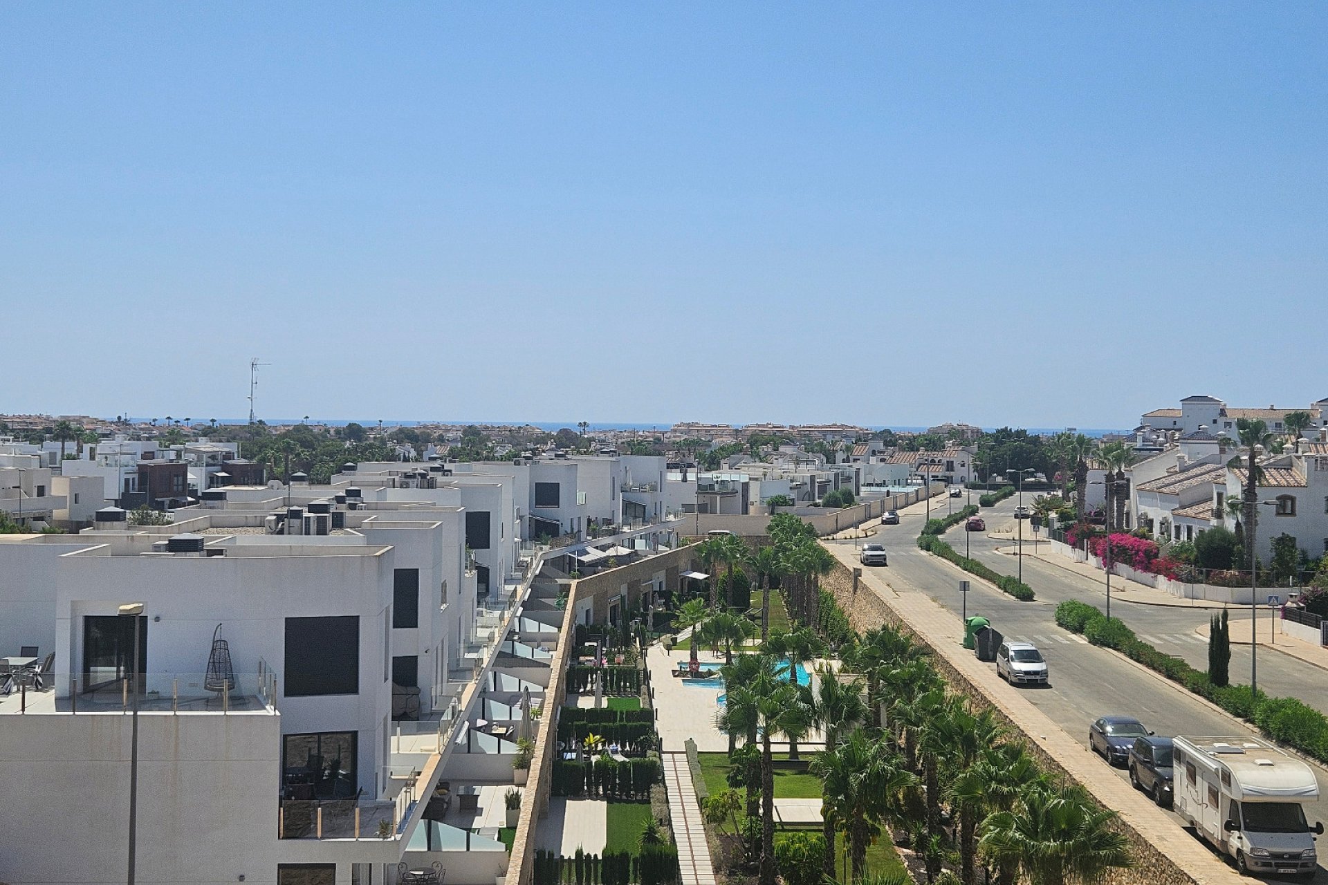 Resale - Apartment -
Villamartín - PAU 8