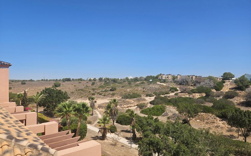 Resale - Apartment -
Villamartín - PAU 8