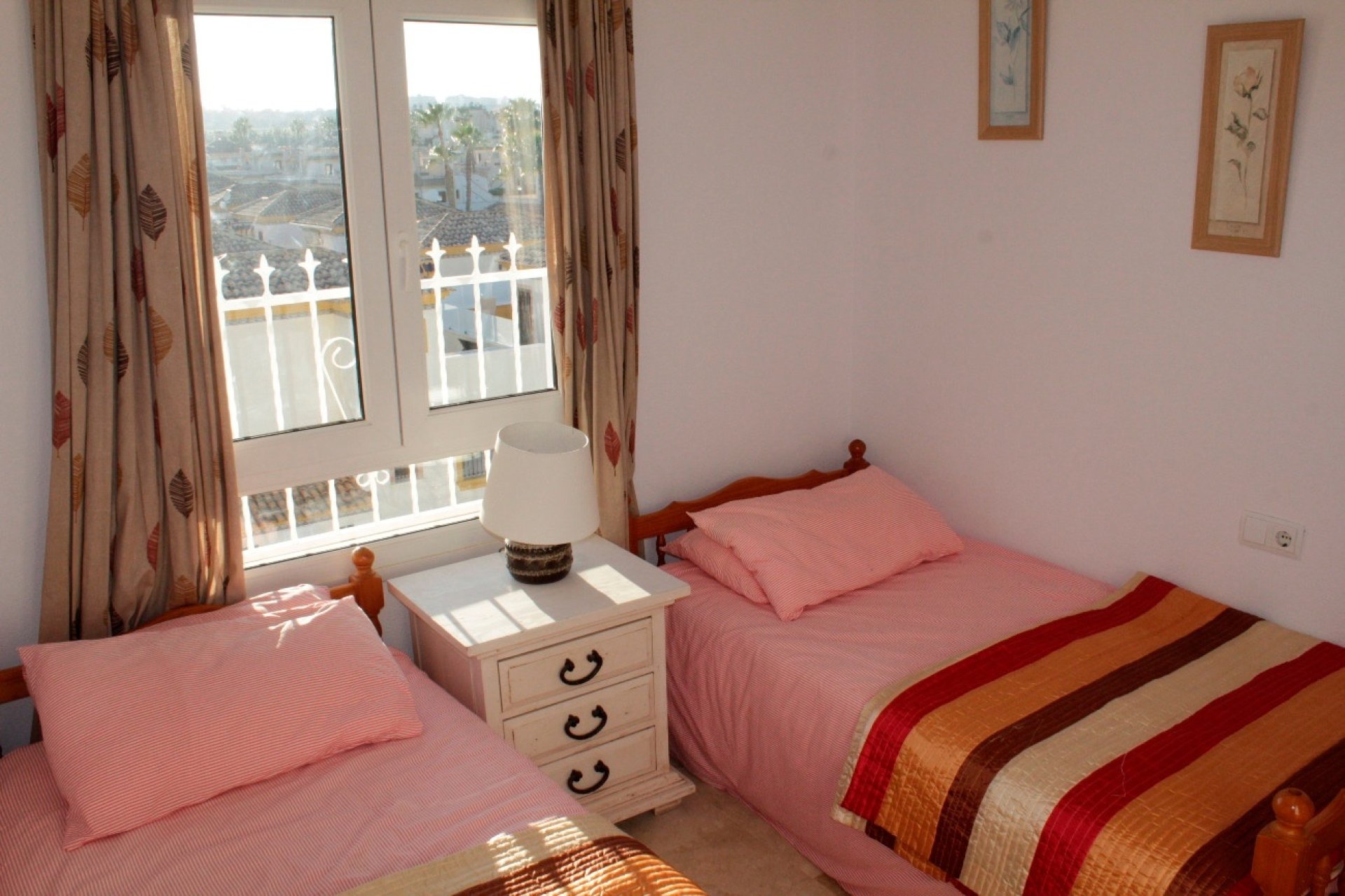 Resale - Apartment -
Villamartín - PAU 8