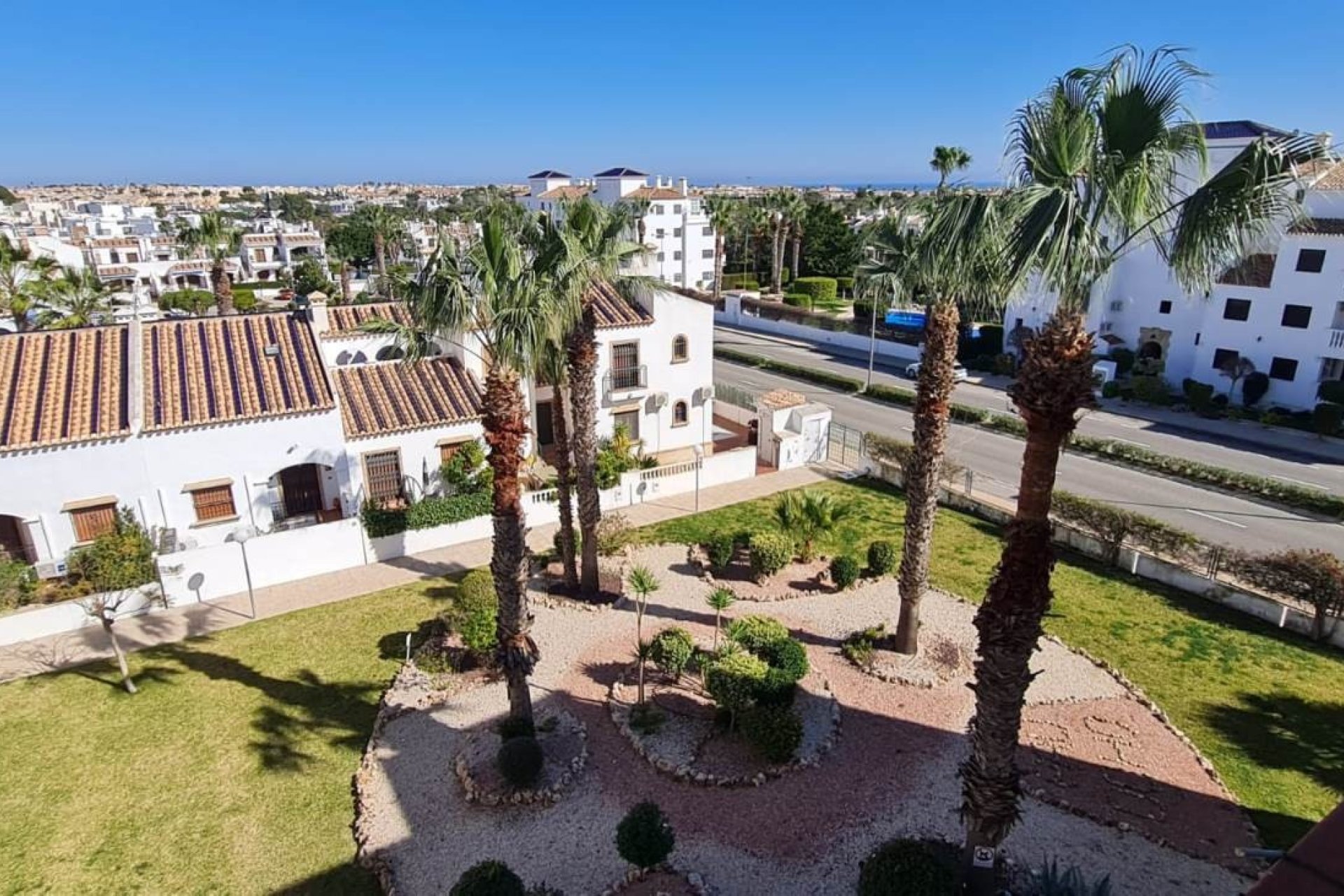 Resale - Apartment -
Villamartín - PAU 8