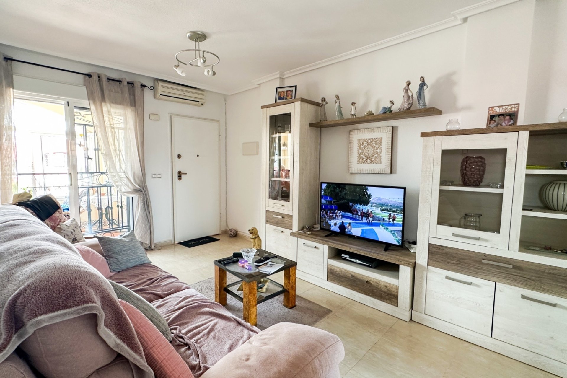 Resale - Bungalow -
Orihuela Costa - Costa Blanca
