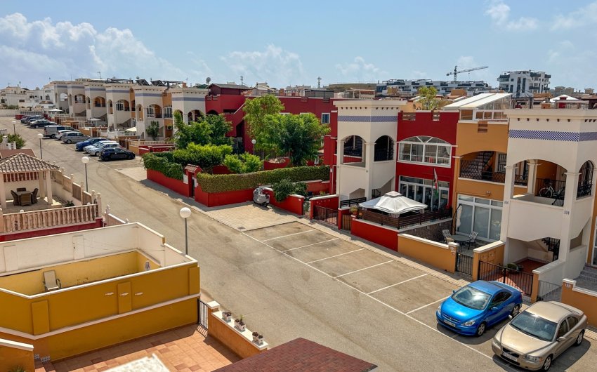 Resale - Bungalow -
Orihuela Costa - Costa Blanca